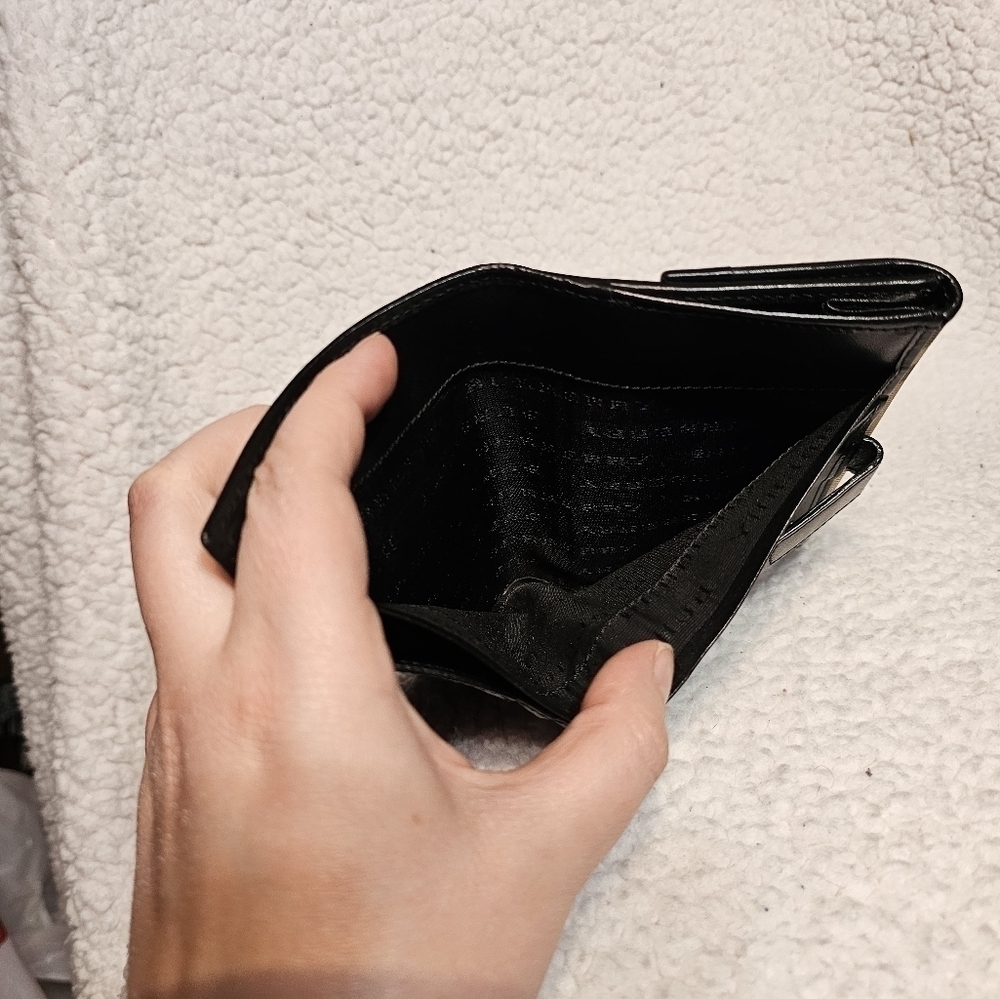EUC Burberry Fold Wallet - Picture 4 of 7